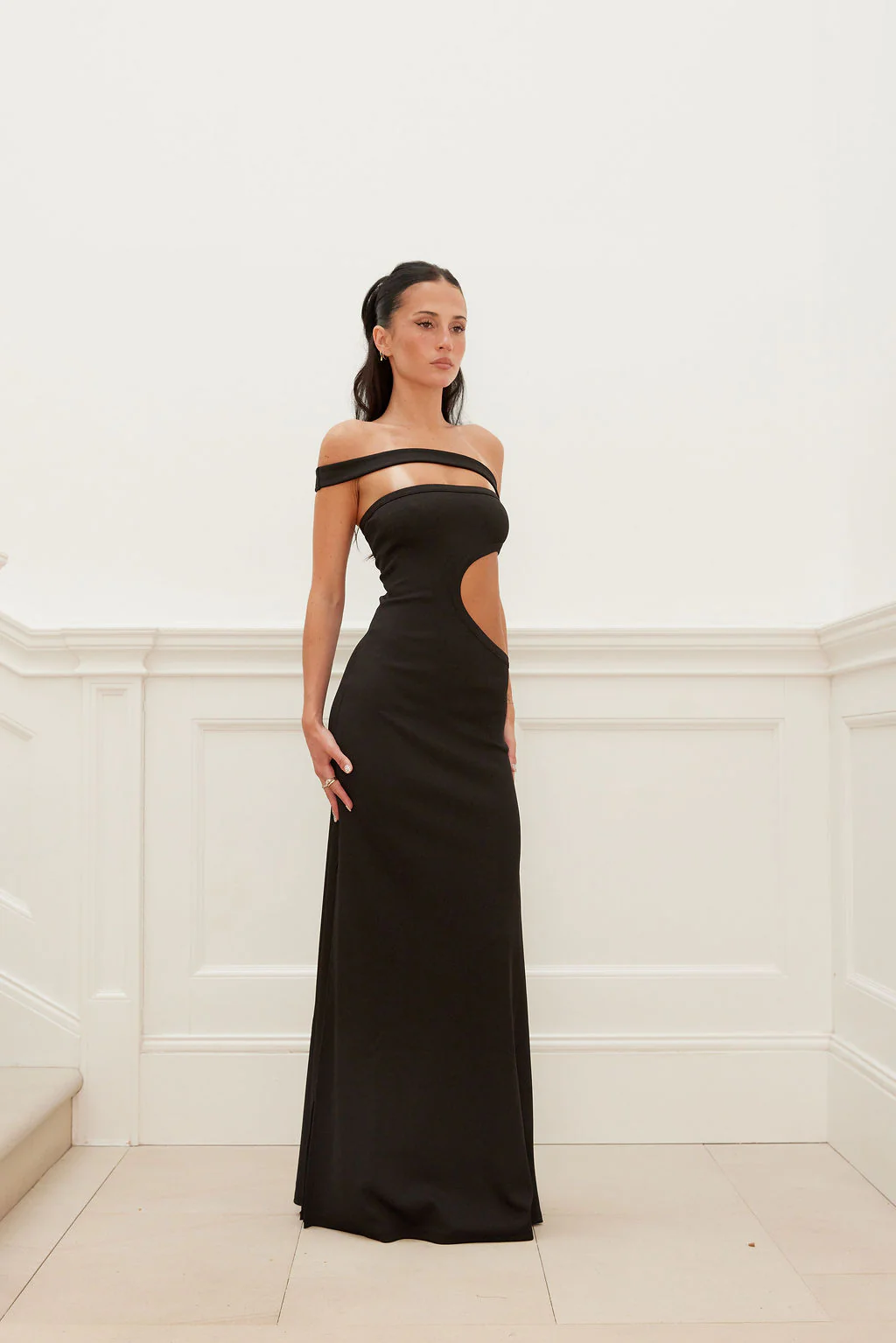 CURVED HIP CUT OUT MAXI DRESS - Image 4